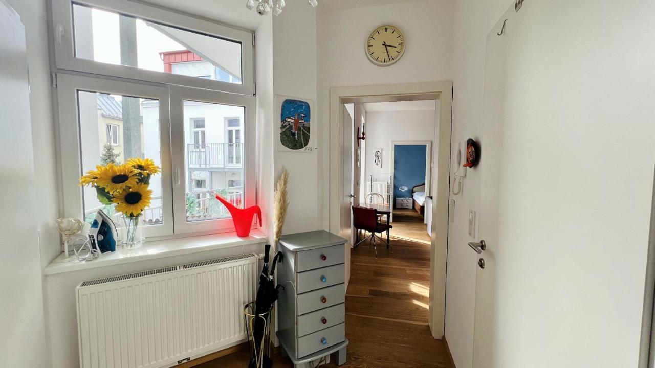 Ferienwohnung Cozy Retreat With Large Balcony Near Schoenbrunn Wien Exterior foto