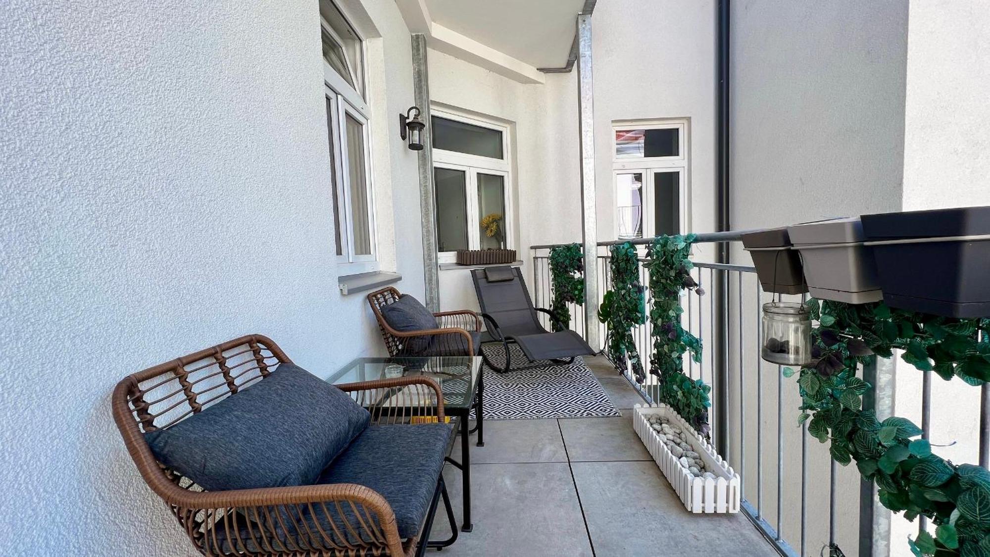 Ferienwohnung Cozy Retreat With Large Balcony Near Schoenbrunn Wien Exterior foto